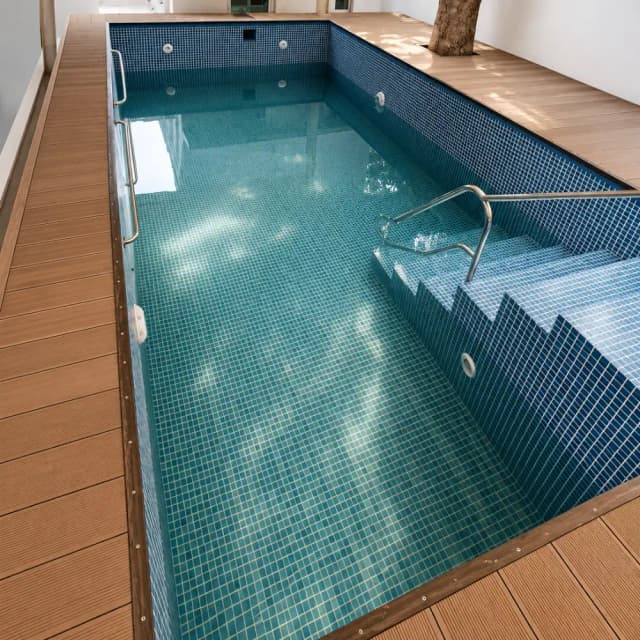 Aquatic Therapy Rectangular Pool