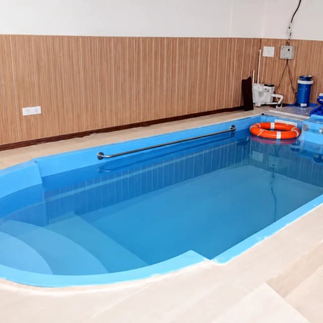 Hydrotherapy Roman Pool